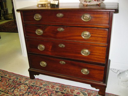 18th C Chest of Drawers